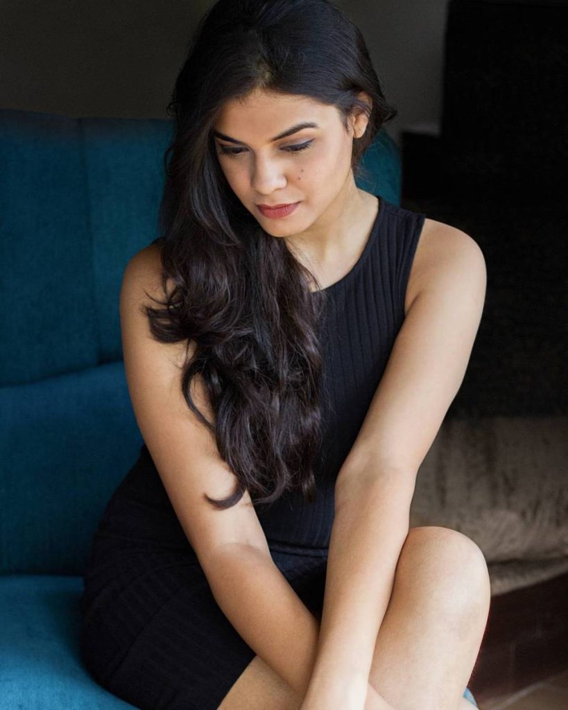 Ayushi Gupta (Actress) Instagram 